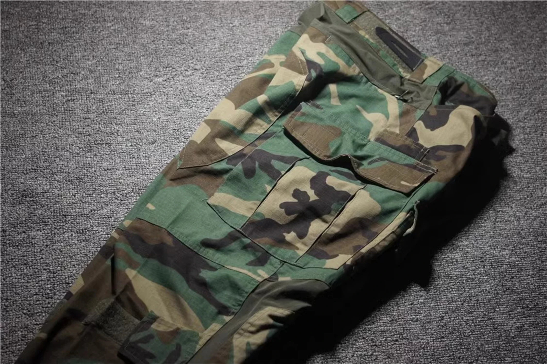 Spodnie bojowe na świeżym powi – Outdoor Hunting Trousers recenzja i cena